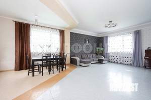 Коттедж 340м², 3-этажный, участок 10 сот.  