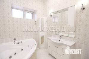 Коттедж 238м², 2-этажный, участок 9 сот.  