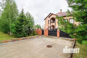 Коттедж 560м², 3-этажный, участок 9 сот.  