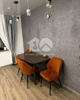 Дом 183м&sup2;, 2-этажный, участок 7 сот.  