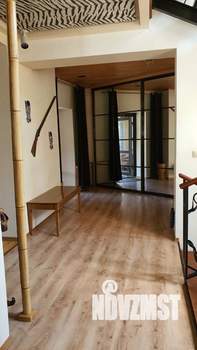 Коттедж 315м², 2-этажный, участок 10 сот.  