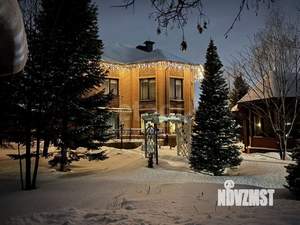 Дом 364м&sup2;, 2-этажный, участок 20 сот.  