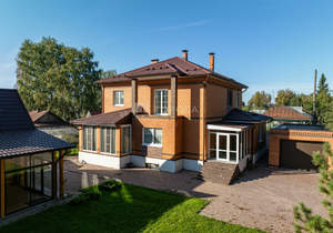 Дом 301м&sup2;, 2-этажный, участок 10 сот.  