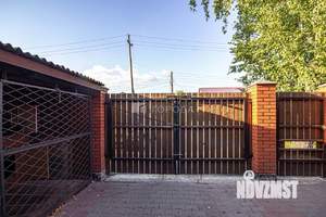 Дом 240м², 2-этажный, участок 6 сот.  