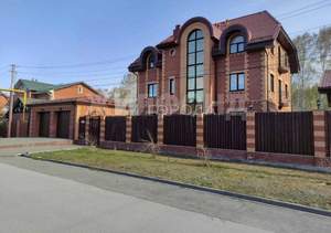 Дом 366м&sup2;, 3-этажный, участок 11 сот.  