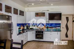 Дом 140м², 2-этажный, участок 8 сот.  