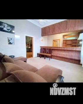 Коттедж 268м&sup2;, 2-этажный, участок 6 сот.  