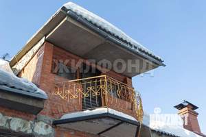 Дом 204м&sup2;, 3-этажный, участок 8 сот.  