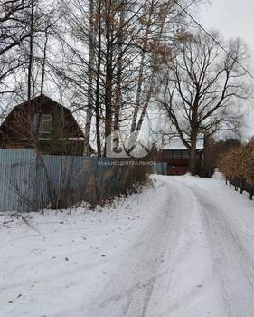 Дом 50м², 2-этажный, участок 6 сот.  