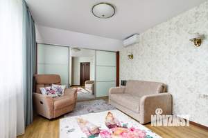 Коттедж 360м², 2-этажный, участок 17 сот.  
