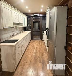 Коттедж 222м&sup2;, 2-этажный, участок 10 сот.  