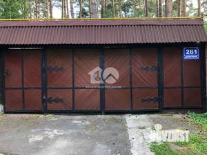 Дом 160м&sup2;, 3-этажный, участок 10 сот.  