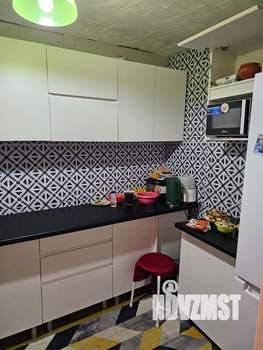 Дом 40м², 2-этажный, участок 6 сот.  