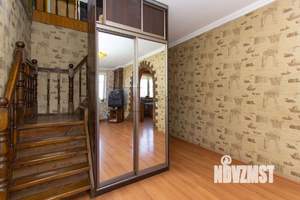 Дом 180м², 2-этажный, участок 3 сот.  