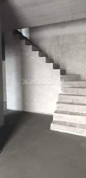 Дом 180м², 2-этажный, участок 3 сот.  