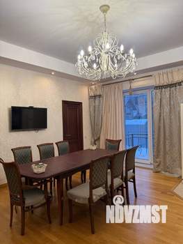 Дом 190м², 2-этажный, участок 6 сот.  