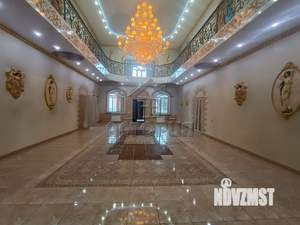 Дом 695м&sup2;, 2-этажный, участок 12 сот.  