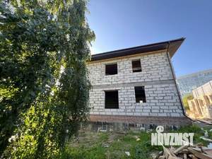 Дом 214м², 3-этажный, участок 8 сот.  