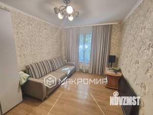 Дом 200м², 3-этажный, участок 6 сот.  