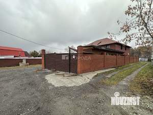 Дом 446м², 3-этажный, участок 6 сот.  