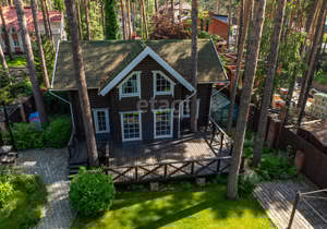 Дом 110м&sup2;, 2-этажный, участок 10 сот.  