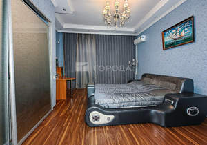 Дом 443м&sup2;, 2-этажный, участок 14 сот.  