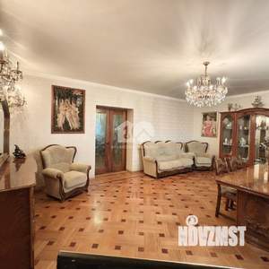 Таунхаус 316м², 2-этажный, участок 6 сот.  