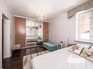 Коттедж 450м&sup2;, 3-этажный, участок 10 сот.  