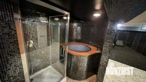 Дом 626м&sup2;, 3-этажный, участок 24 сот.  