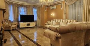 Дом 589м², 3-этажный, участок 14 сот.  