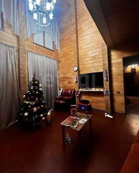 Дом 250м², 2-этажный, участок 12 сот.  