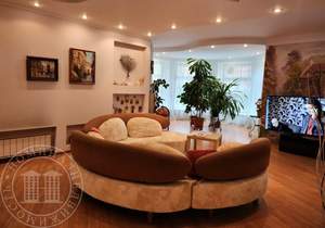 Дом 350м², 2-этажный, участок 10 сот.  