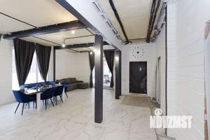 Коттедж 230м², 2-этажный, участок 6 сот.  