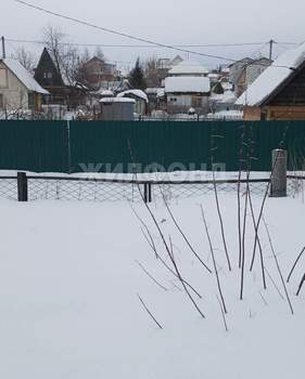 Дом 18м&sup2;, 2-этажный, участок 3 сот.  