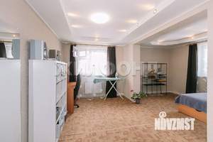 Дом 233м&sup2;, 3-этажный, участок 5 сот.  