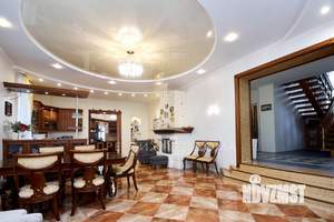 Коттедж 550м², 3-этажный, участок 13 сот.  