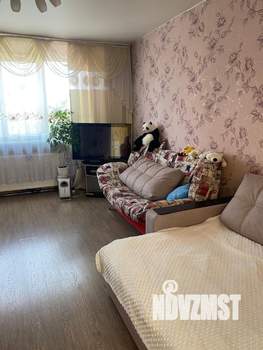 Дом 204м&sup2;, 2-этажный, участок 6 сот.  