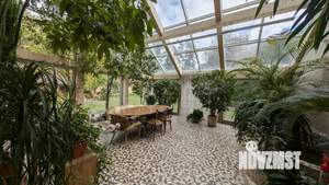 Дом 626м&sup2;, 3-этажный, участок 24 сот.  