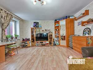 Дом 60м², 2-этажный, участок 3 сот.  