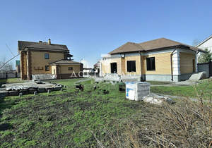 Дом 416м&sup2;, 2-этажный, участок 18 сот.  