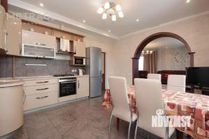 Коттедж 405м², 3-этажный, участок 10 сот.  