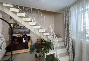 Дом 323м&sup2;, 3-этажный, участок 14 сот.  