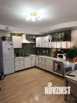 Дом 284м&sup2;, 2-этажный, участок 4 сот.  