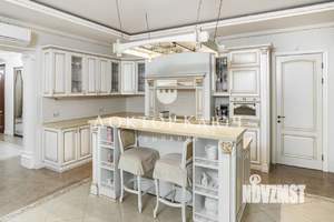 Коттедж 576м², 3-этажный, участок 30 сот.  