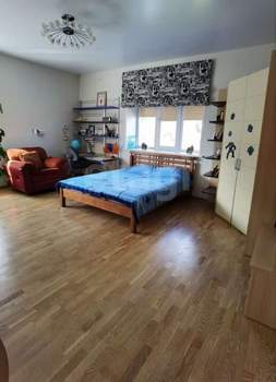 Дом 404м&sup2;, 3-этажный, участок 8 сот.  