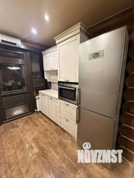 Коттедж 222м&sup2;, 2-этажный, участок 10 сот.  