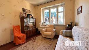 Дом 160м&sup2;, 3-этажный, участок 10 сот.  