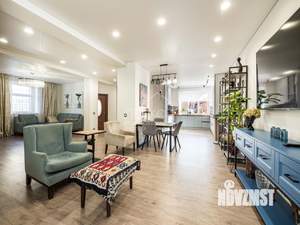 Коттедж 450м&sup2;, 3-этажный, участок 10 сот.  