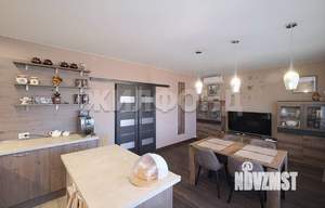 Коттедж 208м&sup2;, 3-этажный, участок 10 сот.  