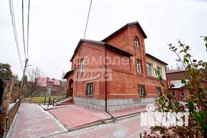Коттедж 357м², 4-этажный, участок 15 сот.  